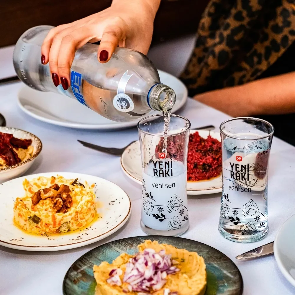 Istanbul Night Food Tour with Traditional Meyhane Experience