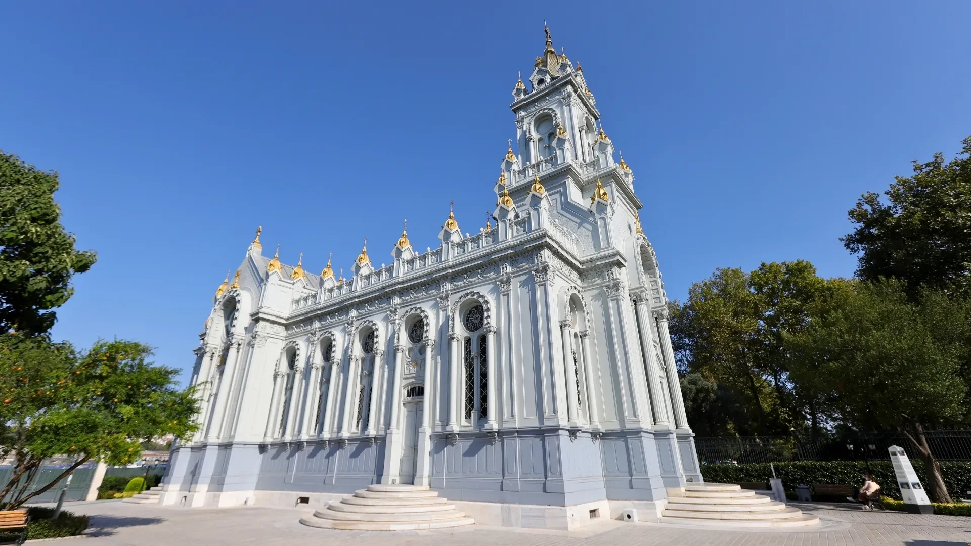 Istanbul Active Churches Tour with Private Guide