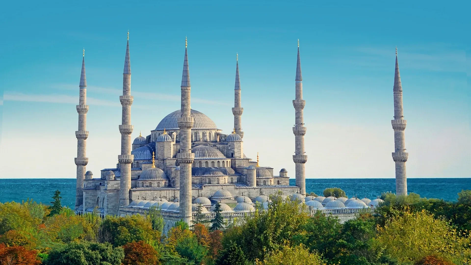 Admire the Blue Mosque’s elegant domes and six minarets, one of the unforgettable stops on the Half Day Best of Istanbul Tour.