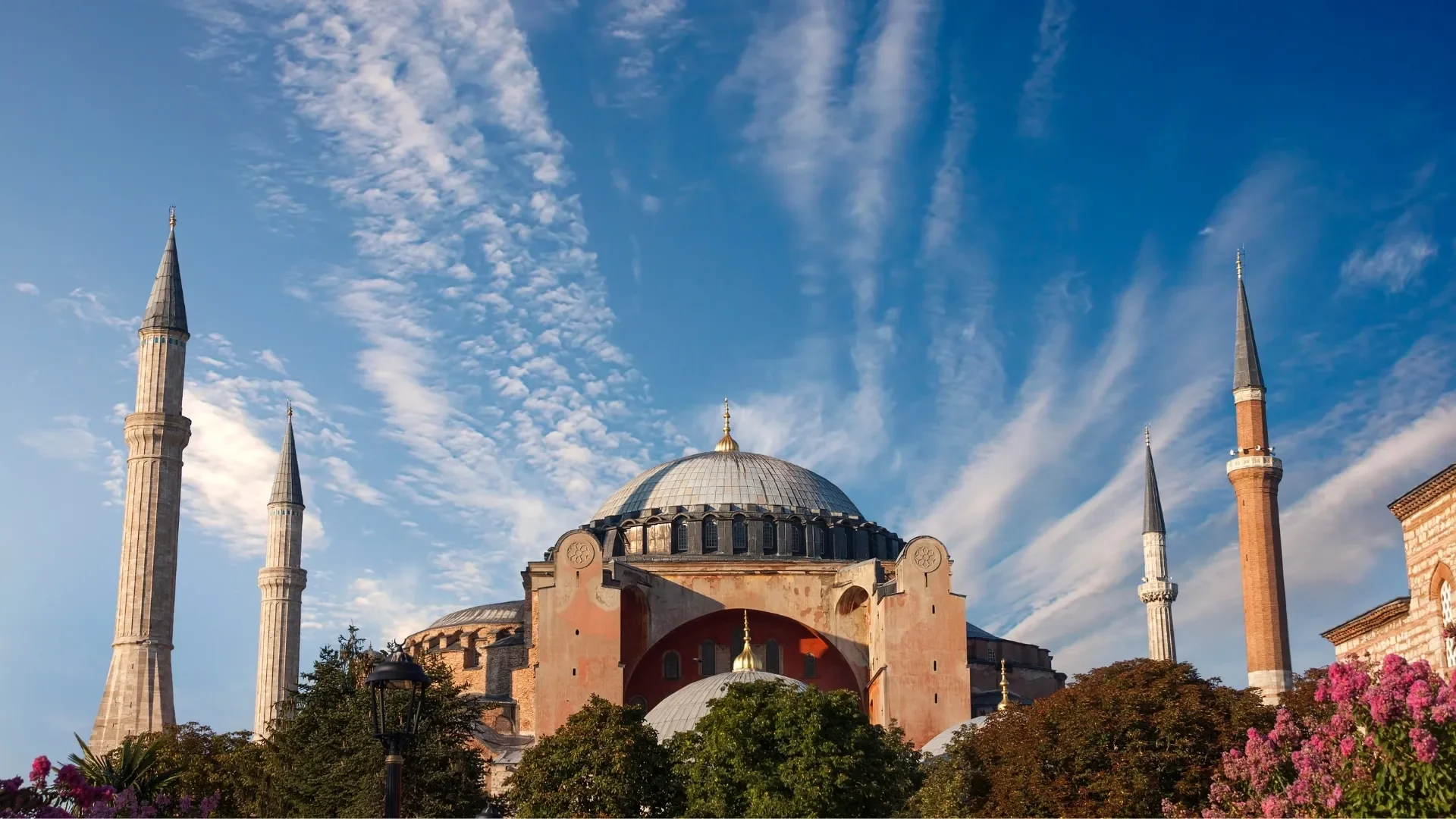 See Hagia Sophia from the outside and discover the layers of Byzantine and Ottoman history that shaped Istanbul’s Old City.