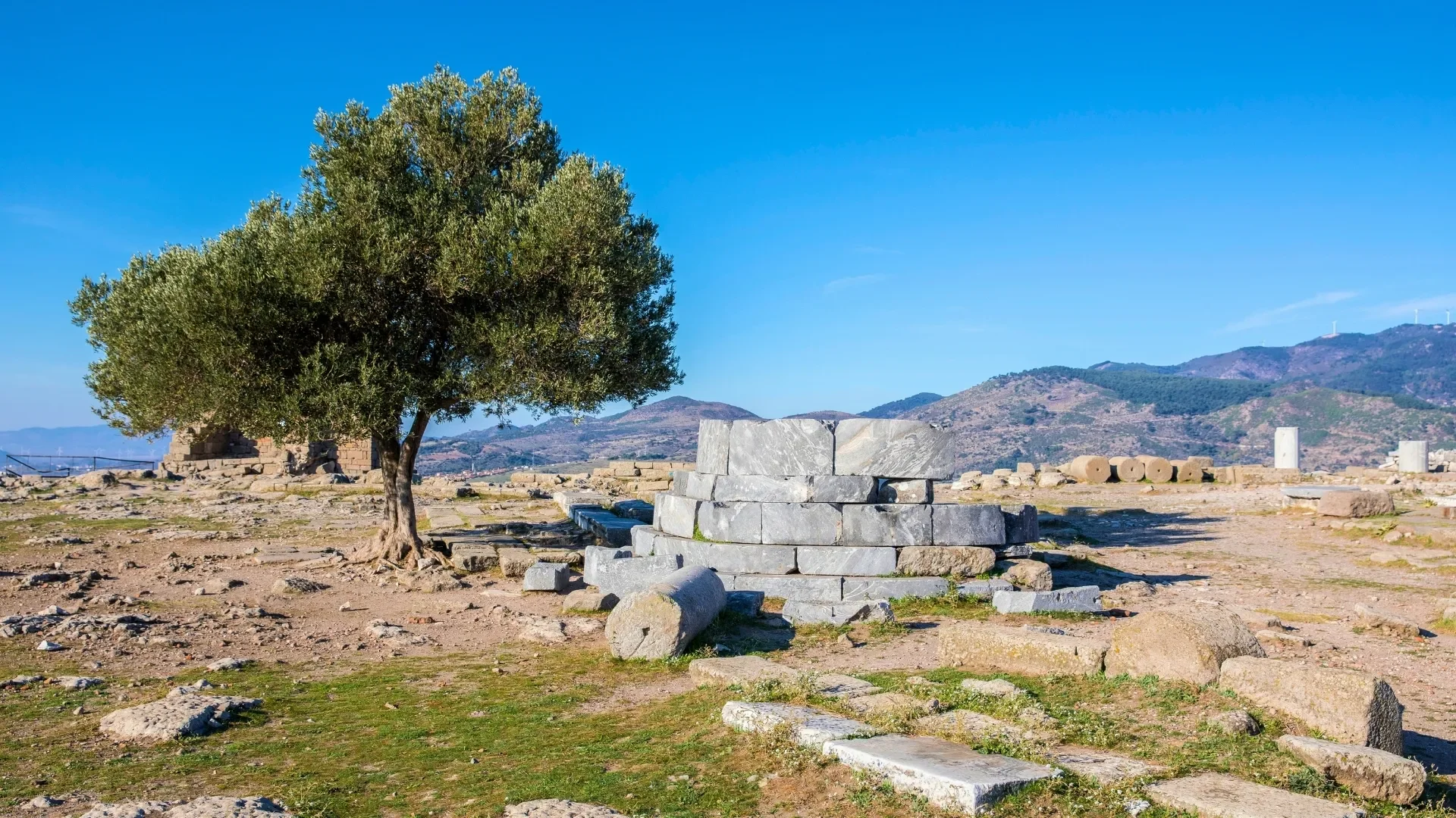 Pergamon Acropolis & Asclepion Tour from Kusadasi Port