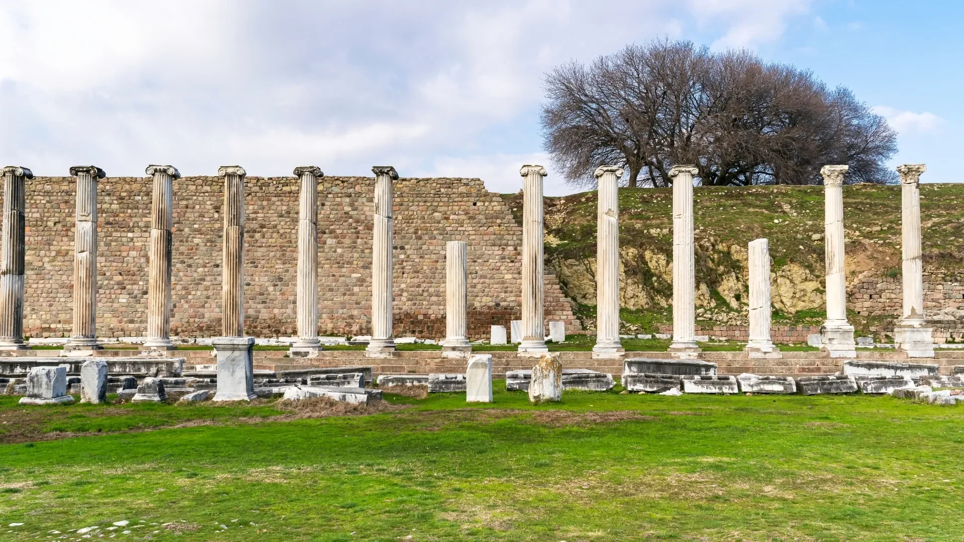 Pergamon Acropolis & Asclepion Tour from Kusadasi Port