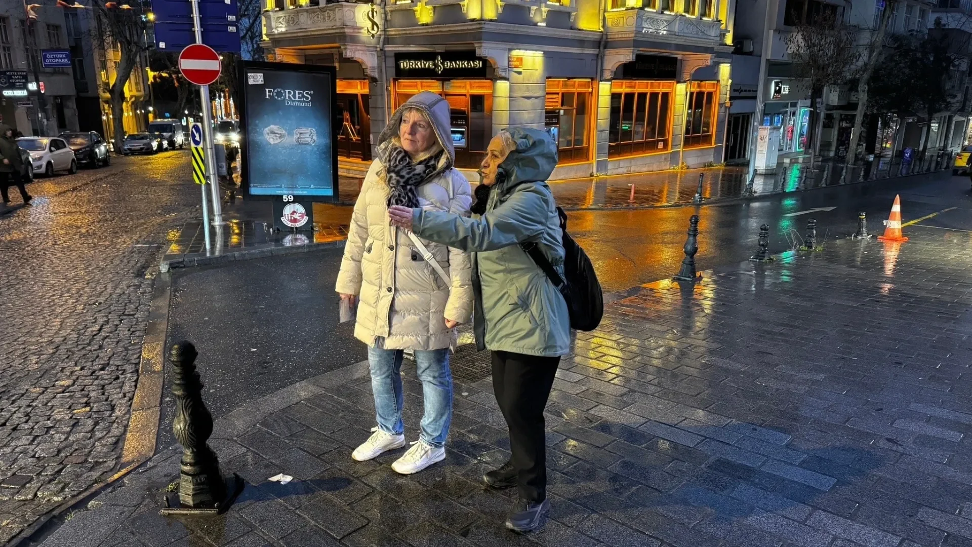 Private Guide Narrating the Background Stories of Istanbul