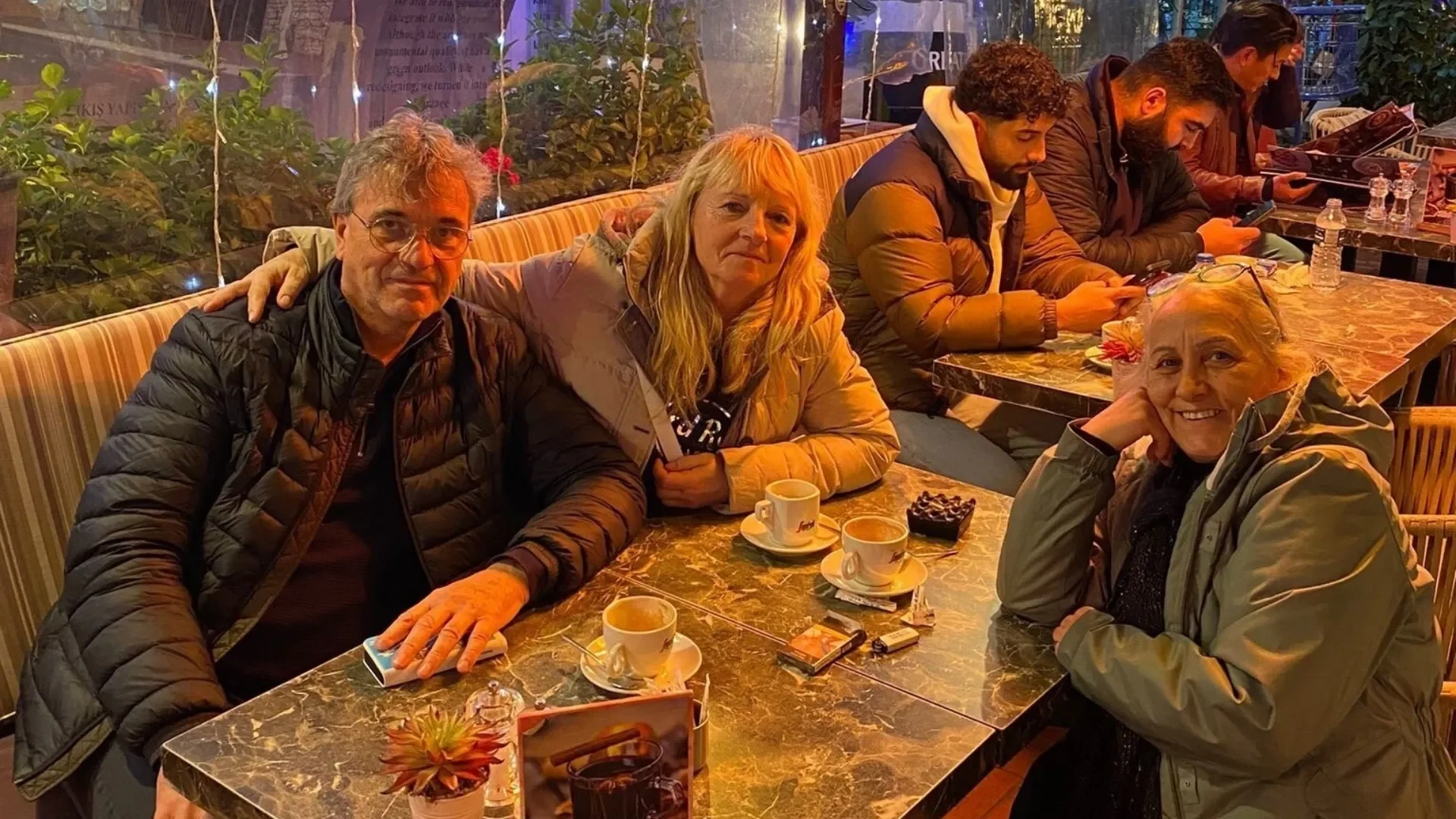 Istanbul Night Food Tour with Traditional Meyhane Experience: Couple Tasting Istanbul Food with Their Professional Guide