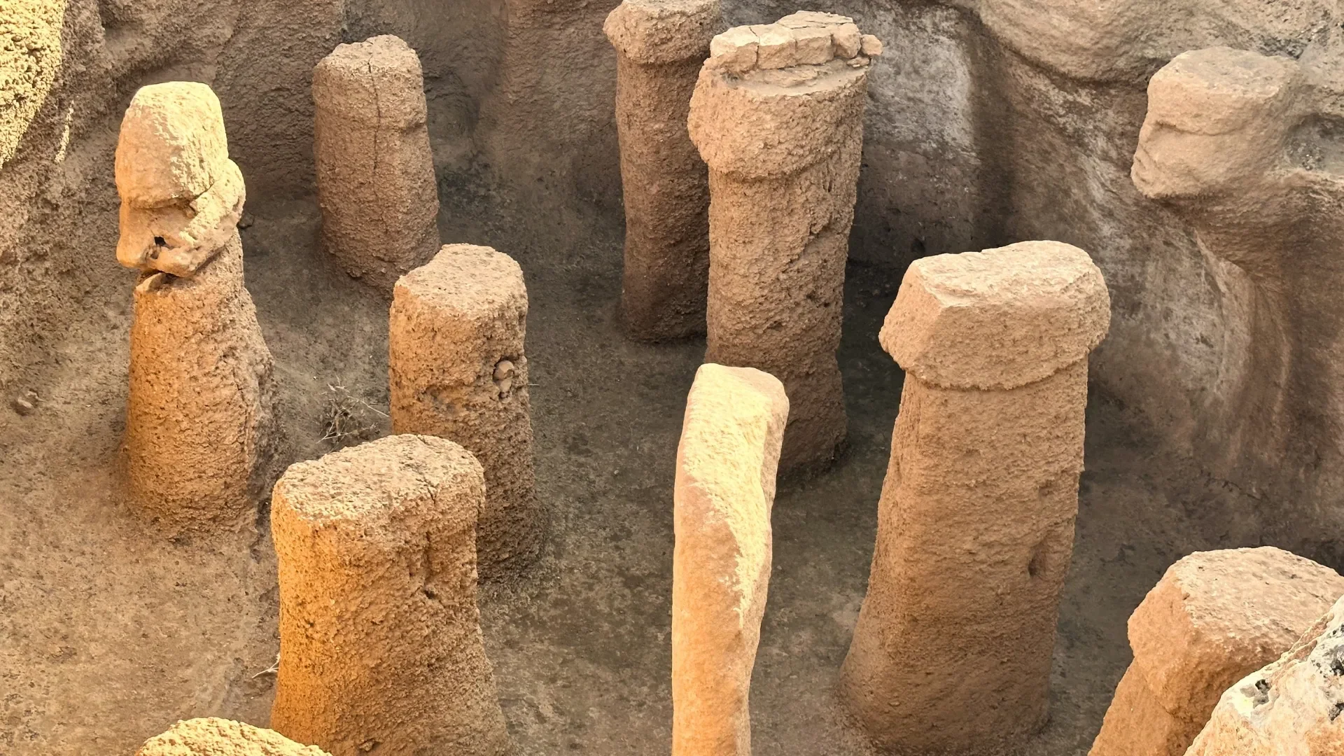 Karahantepe. Private Mount Nemrut & Gobeklitepe Karahantepe Tour