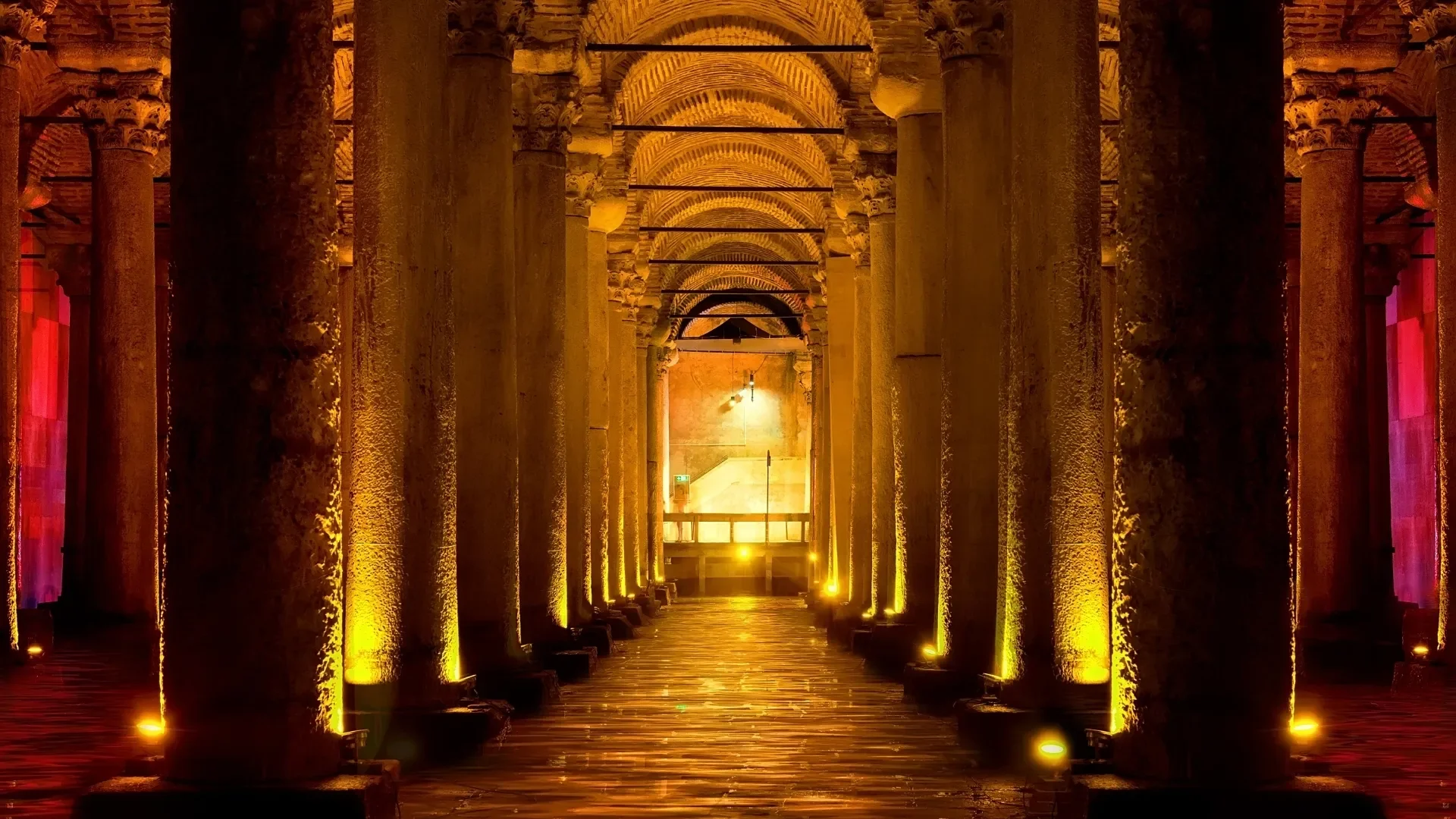 Basilica Cistern private guided tour in Istanbul: Walk between the ancient columns of the Basilica Cistern and discover the underground water system of Byzantine Constantinople.