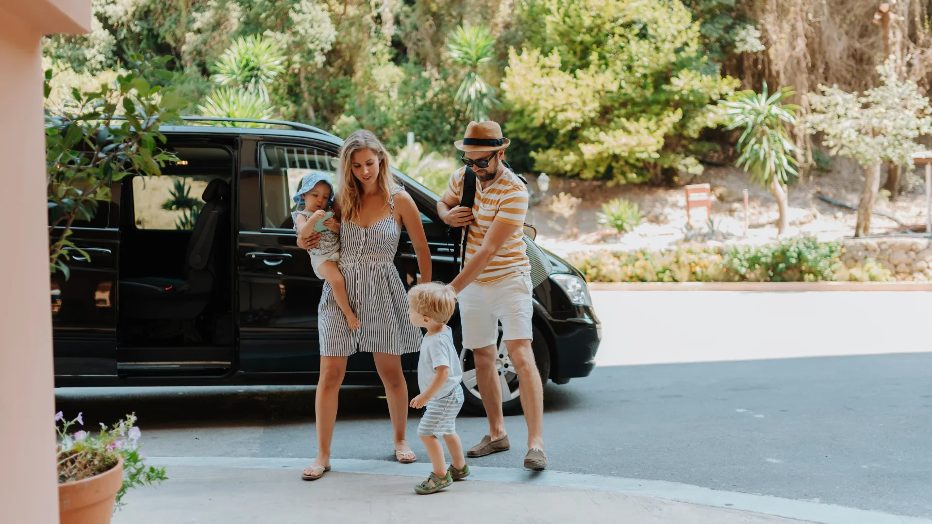 Private Turkey Tour Vehicle Guide: Sedan, Mercedes Vito or Minibus?