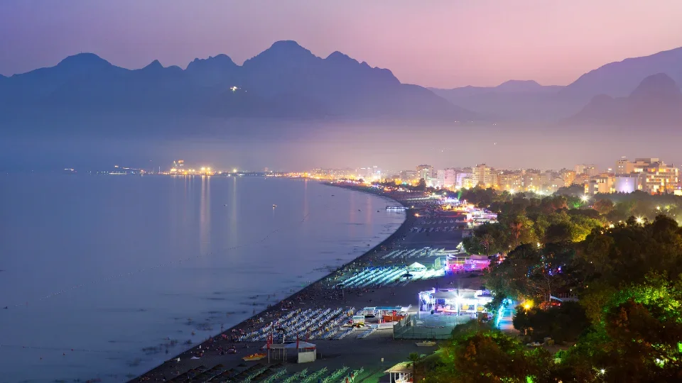 Antalya at night (5)