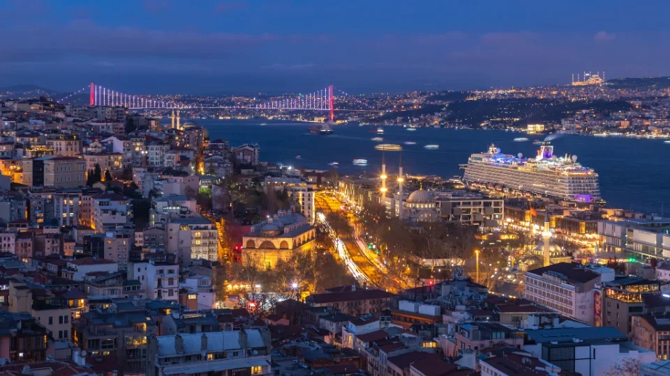 Bosphorus at night (1)