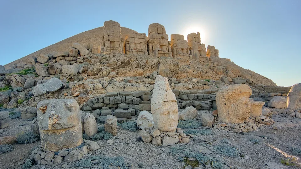 Mount Nemrut (3)