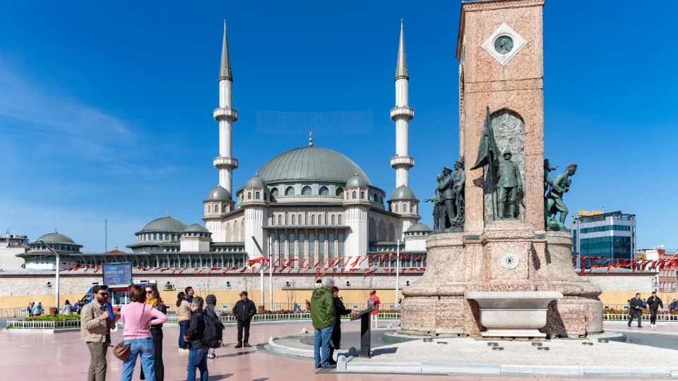 Taksim Square (2)