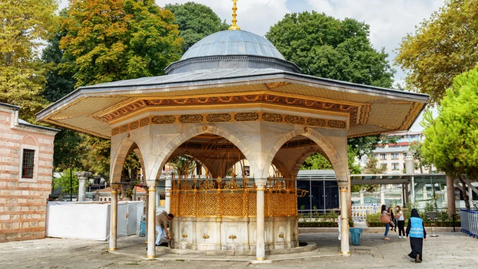 The Ablution Fountain Hagia Sophia (4)