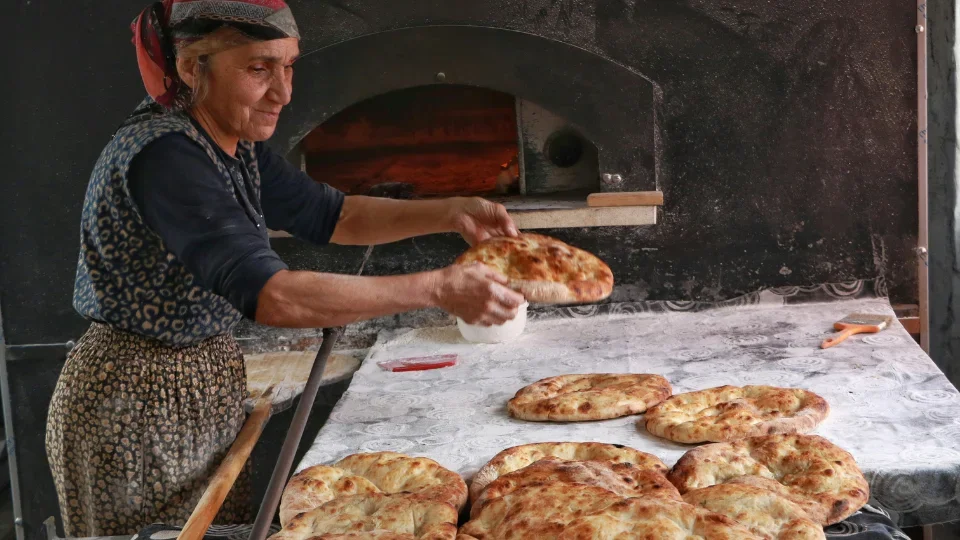 Traditional Turkish Bread (4)